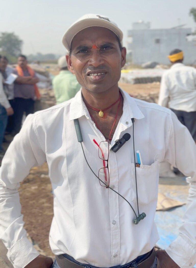 राजनांदगांव : खरीफ विपणन वर्ष 2025-26, किसान ओभीराम ने धान खरीदी केन्द्र सुकुलदैहान में बिक्री की 40 क्विंटल धान