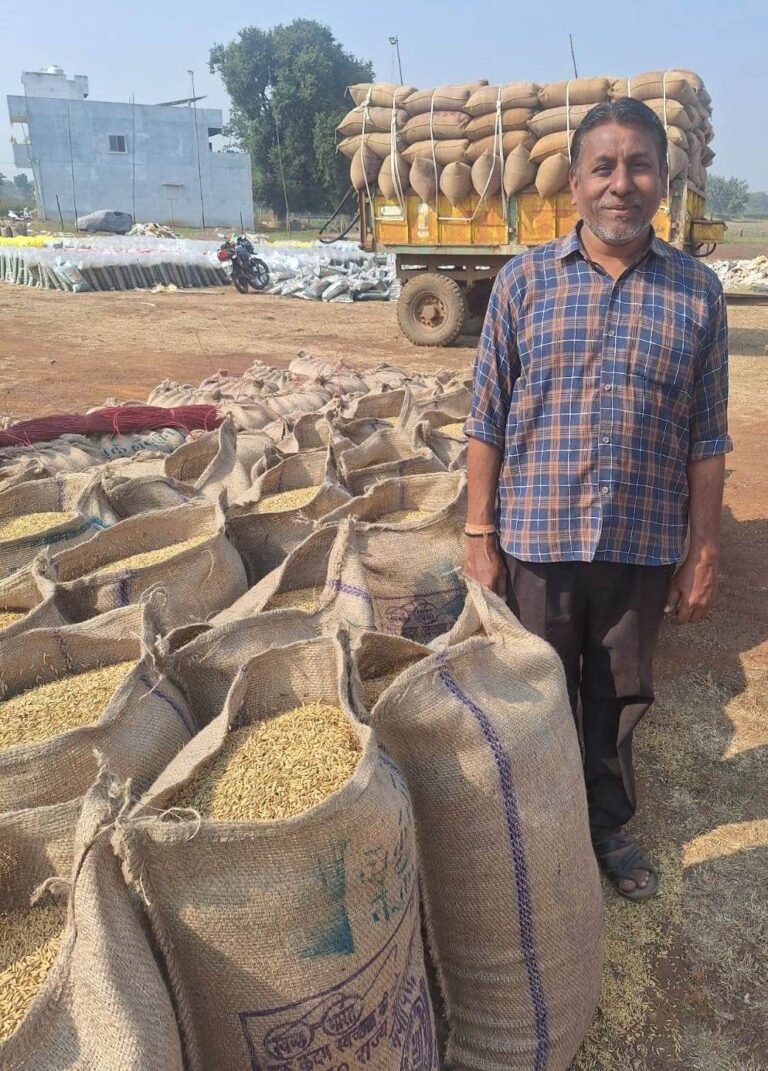 राजनांदगांव : खरीफ विपणन वर्ष 2025-26, किसान शंकरलाल को समर्थन मूल्य और कृषक उन्नति योजना से मिला आर्थिक संबल