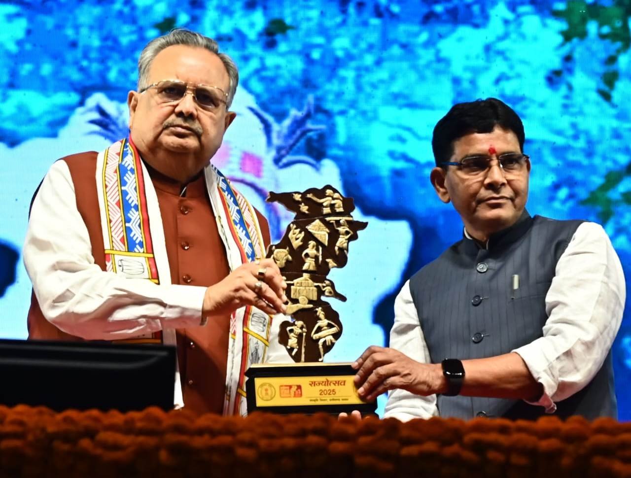 1762191990_4fdbd8273bf3853199c8