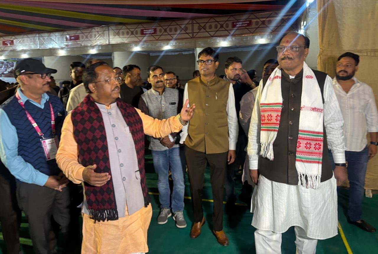 1763561641_cb98f5cdbb9cd74e5738