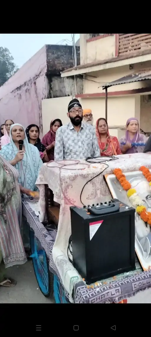 206_17621776426908b26a7041c_3chowki2