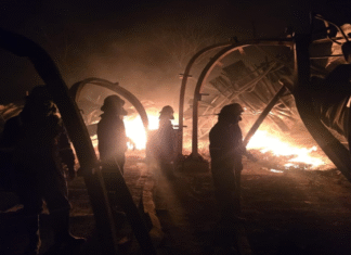 CG : दुर्ग के गद्दा फैक्ट्री में लगी आग, दो करोड़ रुपये का नुकसान