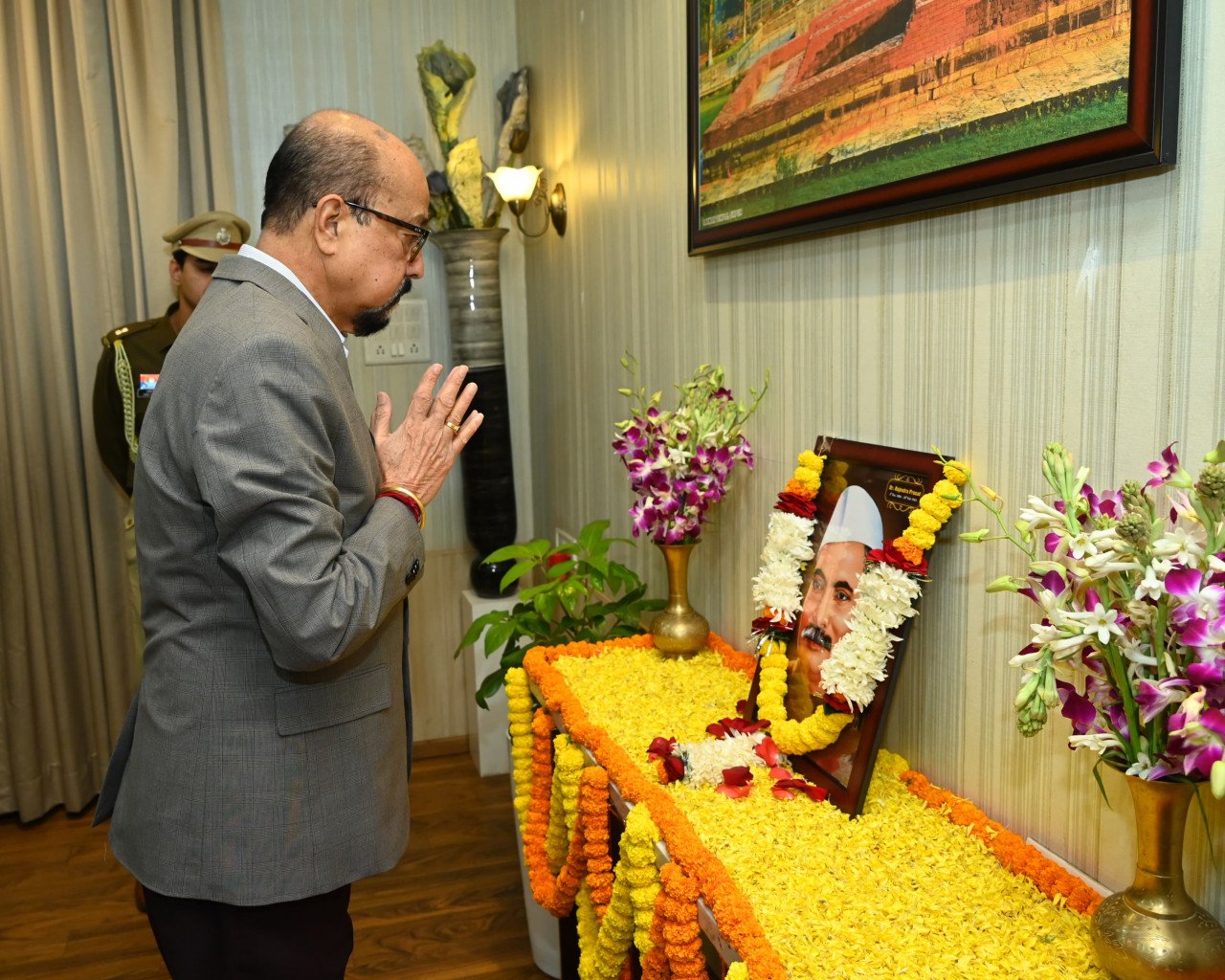 1764745831_56f02f1c3ba12e25e618