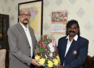 राज्यपाल डेका से वुशु एसोसिएशन के महासचिव ने की भेंट