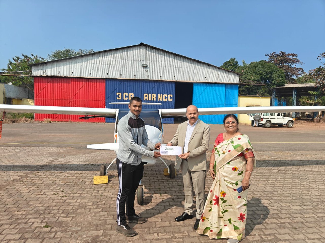 1765989297_dc7e7b64b6cb803382cc