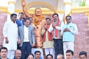 1766660214_5785743477271d775891