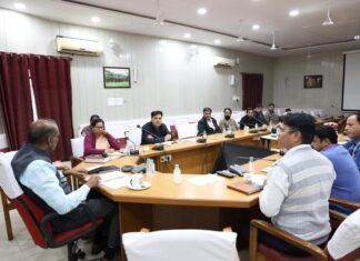 संभागायुक्त सिंह का आदेश: सभी जिलों में 15 दिन में सभी वाहनों का पीयूसी सर्टिफिकेशन करवाएं