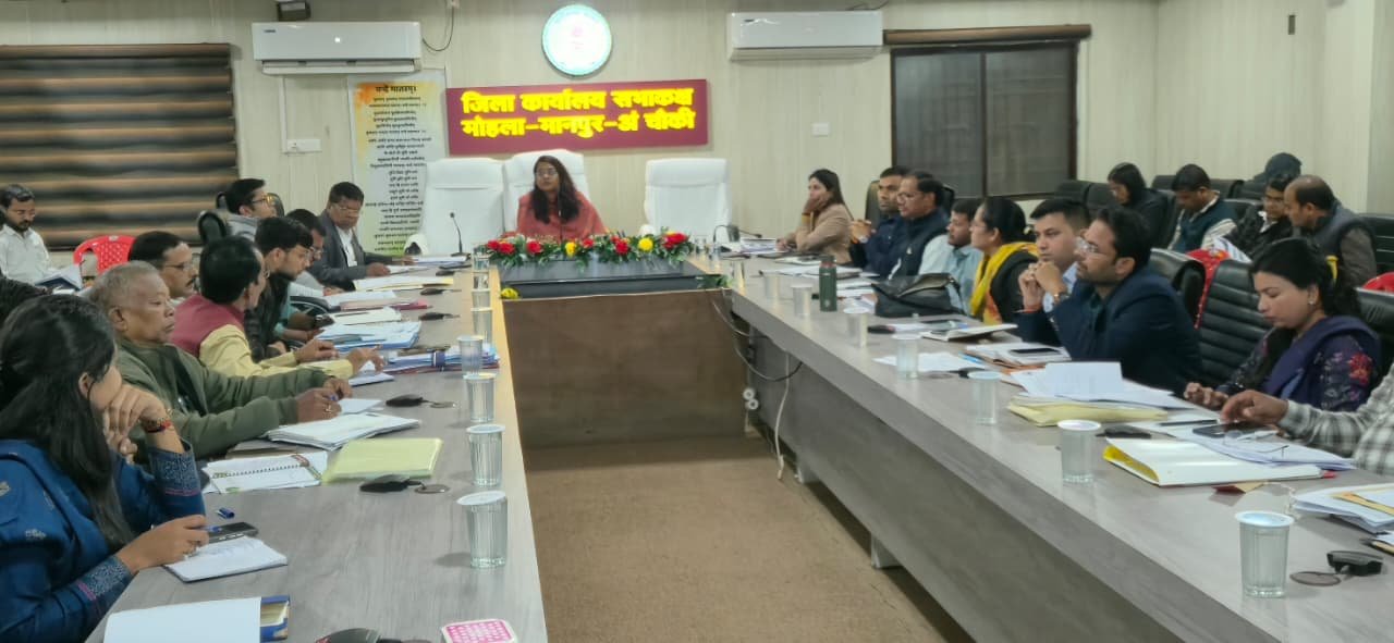  मोहला : जिले में श्रमिकों का शत-प्रतिशत पंजीयन हो सुनिश्चित-कलेक्टर तुलिका प्रजापति