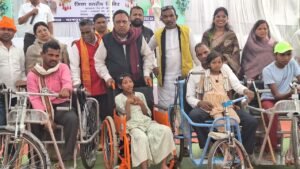 मोहला : "प्रशासन गांव की ओर” शिविर के माध्यम से जिला प्रशासन पहुँचा मानपुर