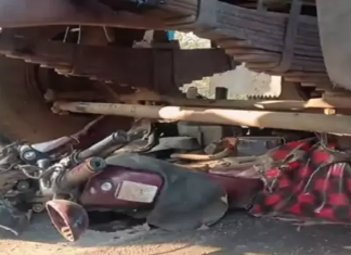 CG : तेज रफ्तार ट्रक ने बाइक सवार को लिया अपने चपेट में, पिता की मौत, बेटा गंभीर रूप से घायल…