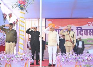 कबीरधाम में उत्साह और उमंग के साथ मनाया गया 77 वां गणतंत्र दिवस