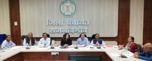 राजनांदगांव : सीईओ जिला पंचायत ने की ग्रामीण विकास कार्यों की समीक्षा