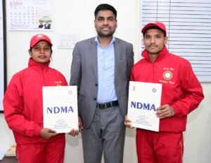 राजनांदगांव : कलेक्टर से श्रेष्ठ आपदा मित्र मास्टर ट्रेनर्स ने की मुलाकात