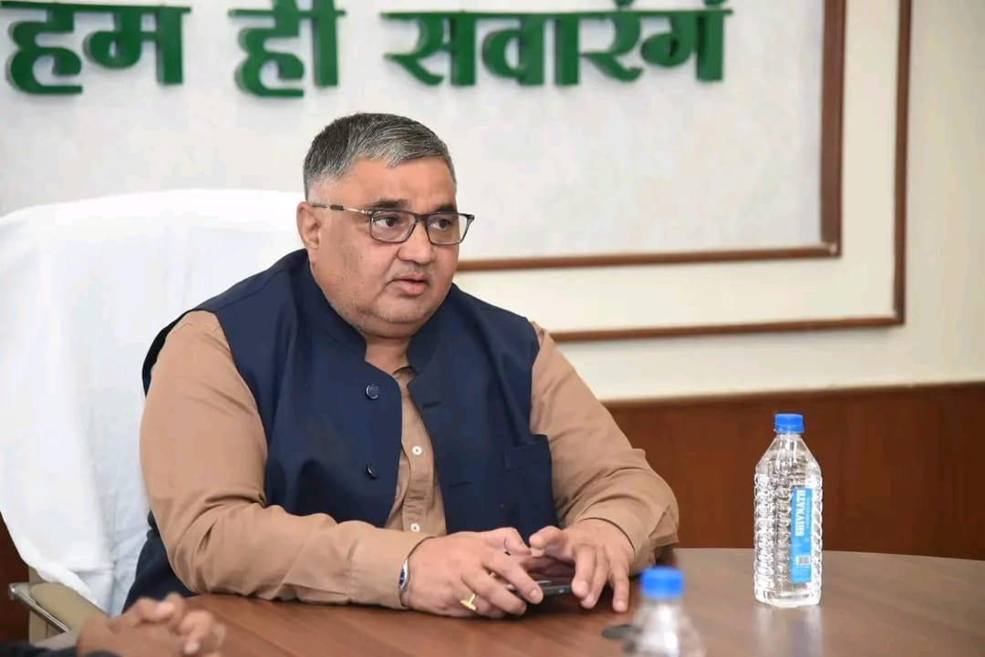 1768653122_df870c9c693792d4fb8b