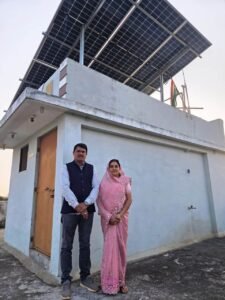 राजनांदगांव : प्रधानमंत्री सूर्यघर मुफ्त बिजली योजना अंतर्गत अध्यक्ष जनपद पंचायत राजनांदगांव ने अपने निवास पर स्थापित किया सोलर पैनल