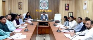 राजनांदगांव : स्वीकृत निर्माण कार्यों को शीघ्र प्रारंभ कर समय-सीमा में करें पूर्ण - कलेक्टर