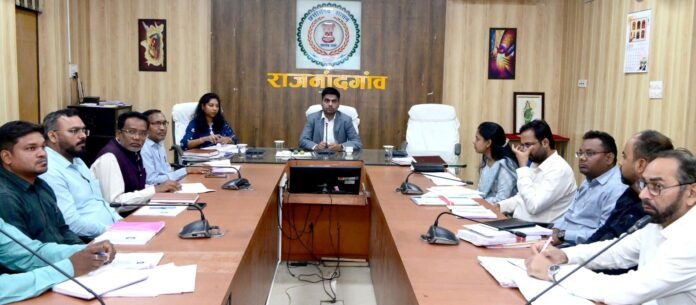 राजनांदगांव : स्वीकृत निर्माण कार्यों को शीघ्र प्रारंभ कर समय-सीमा में करें पूर्ण - कलेक्टर