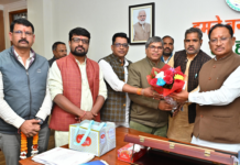 CG : मुख्यमंत्री विष्णुदेव साय से वीर शहीद दीपक भारद्वाज स्मृति समिति के सदस्यों की सौजन्य मुलाकात