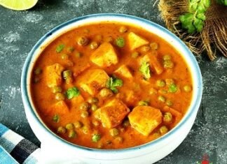 मिनटों में बनाए टेस्टी मटर पनीर