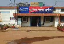 CG : छट्ठी कार्यक्रम में मारपीट को शांत कराने लगा टीचर, जमकर पिटाई …