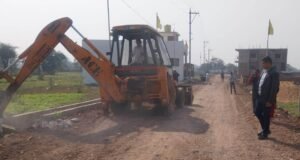 राजनांदगांव : बजरंगपुर नवागांव क्षेत्र के अवैध कॉलोनी पर जिला प्रशासन ने चलाया बुलडोजर