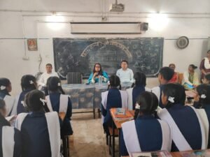  मोहला : सफलता की कुंजी साझा कर  कलेक्टर नें बढ़ाया स्कूली बच्चों का मनोबल