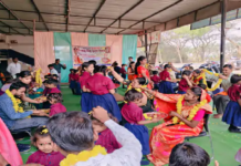 राजनांदगांव : बच्चों ने अपने माता-पिता का पूजन कर मातृ-पितृ पूजन दिवस मनाया गया…