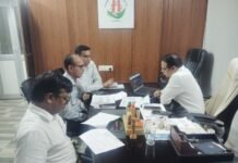 राजनांदगांव : सीएमएचओ ने वर्चुअल बैठक लेकर राष्ट्रीय कार्यक्रमों की समीक्षा की राजनांदगांव : सीएमएचओ ने वर्चुअल बैठक लेकर राष्ट्रीय कार्यक्रमों की समीक्षा की