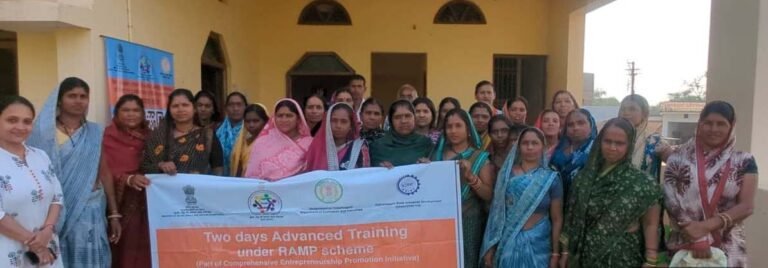 राजनांदगांव : ग्राम सुकुलदैहान के हथकरघा बुनकरों को दिया गया दो दिवसीय एडवांस प्रशिक्षण