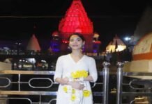 फिल्म अभिनेत्री मेधा शंकर ने बाबा महाकाल की शरण में बिताए दो घंटे, की शिव आराधना