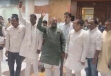 विधानसभा में कांग्रेस विधायक का विरोध, हर्ष फायरिंग पर FIR की कार्रवाई पर किया शीर्षासन, कांग्रेस ने किया वॉकआउट