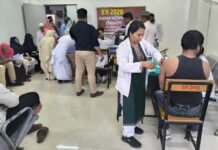 राजनांदगांव : हज यात्रियों का किया गया स्वास्थ्य परीक्षण एवं टीकाकरण