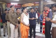 महाकाल के दर्शन के बाद IPS राकेश गुप्ता ने पदभार संभाला, बोले- कानून व्यवस्था को सुदृढ़ करेंगे