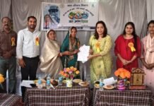 राजनांदगांव : ग्राम बाघमार में जल अर्पण दिवस का हुआ उत्साहपूर्वक आयोजन राजनांदगांव : ग्राम बाघमार में जल अर्पण दिवस का हुआ उत्साहपूर्वक आयोजन