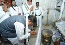 मुख्यमंत्री विष्णु देव साय गिरौदपुरी में संत समागम एवं गुरुदर्शन मेले में हुए शामिल