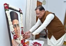 वीर सावरकर की पुण्यतिथि पर CM विष्णुदेव साय का नमन, कहा– राष्ट्रभक्ति की प्रेरणा रहेंगे अमर