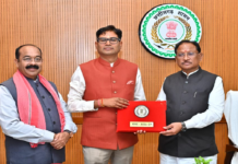 मुख्यमंत्री विष्णु देव साय से आज विधानसभा परिसर स्थित उनके कक्ष में वित्त मंत्री ओपी चौधरी ने वित्तीय वर्ष 2026-27 का बजट प्रस्तुत करने से पूर्व मुलाकात की