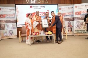 नेताजी आनंद सिंघानिया  युवा साहित्य रत्न सम्मान से युवा कवि एवं गीतकार भरत द्विवेदी सम्मानित