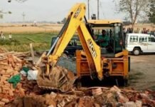 एमवाय अस्पताल के पास 20 हजार वर्गफीट सरकारी जमीन से अतिक्रमण हटाने की बड़ी कार्रवाई, जिला प्रशासन सक्रिय