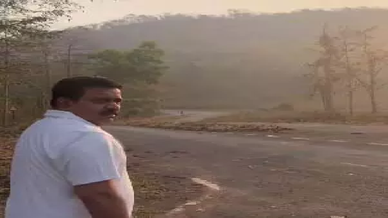 CG : IED बम जहां बिछी रहती थी वहां पैदल चले गृहमंत्री विजय शर्मा ...