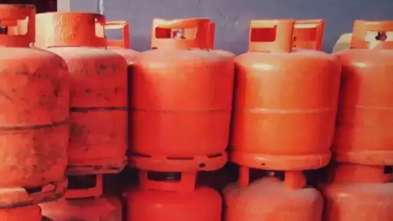 CG : ठेले से सिलेंडर चोरी, कैश छोड़ गैस ही ले उड़े शातिर ...