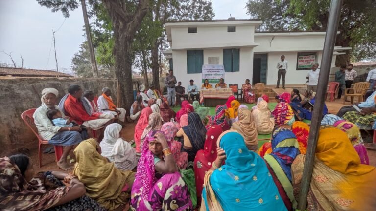  मोहला : भूमि की उर्वरा शक्ति एवं भूजल स्तर के संरक्षण हेतु फसल परिवर्तन आवश्यक – कलेक्टर प्रजापति