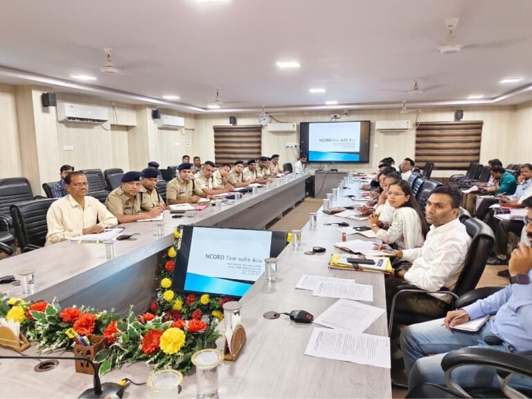 मोहला : जिले में नशा मुक्ति की दिशा में करें प्रभावी कार्यवाही – कलेक्टर प्रजापति