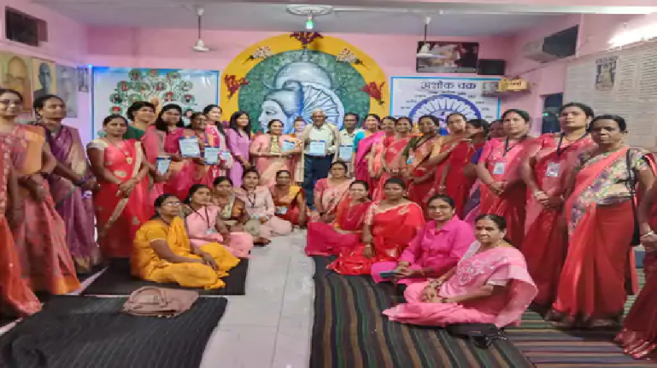 राजनांदगांव : महिला सशक्तिकरण संघ राजनांदगांव ने महात्मा ज्योतिबा फुले और डॉ. अंबेडकर की जयंती मनाई…