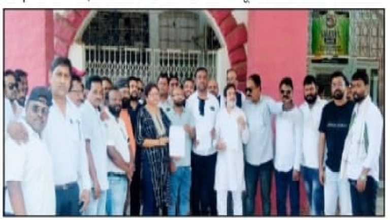 CG : भिलाई में शराब दुकान के खिलाफ विरोध तेज, कांग्रेस पार्षदों ने सौंपा ज्ञापन…