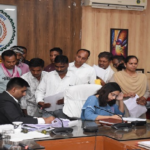 राजनांदगांव : कलेक्टर ने जनदर्शन में गंभीरता से सुनी नागरिकों की समस्याएं…