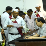 CG : कलेक्टर ने जनदर्शन में सुनी आमलोगों की समस्याएं…