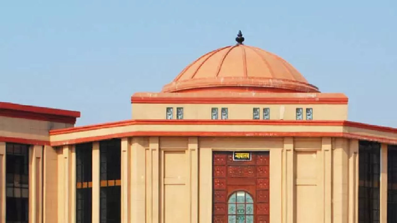 CG : हाईकोर्ट ने RTE मामले में शिक्षा विभाग को जारी किया नोटिस…