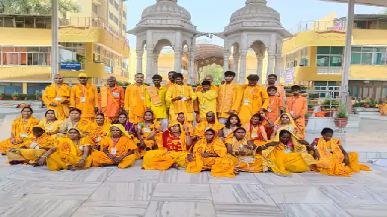 राजनांदगांव : अंबागढ़ चौकी के साधकों ने गायत्री तीर्थ में सामूहिक श्रमदान भी किया…