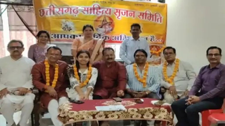 राजनांदगांव : जड़ों की ओर लौटने का संदेश, अक्ति पर काव्य गोष्ठी में संस्कारों की गूंज…